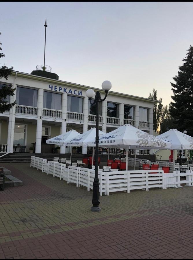 Apartments On Priportovaya,35 Cherkasy Luaran gambar